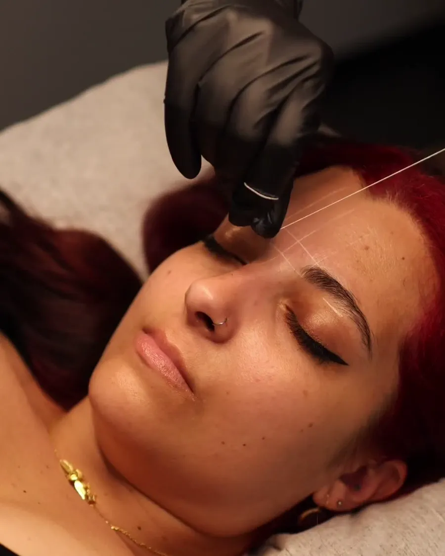 Powder Brows Behandlung bei Salwa Beauty in Winterthur